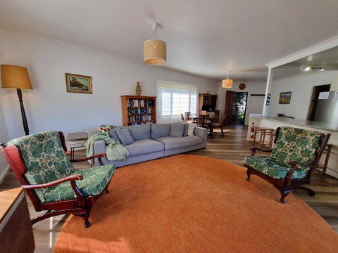 Salty Dog - eAccommodation 1