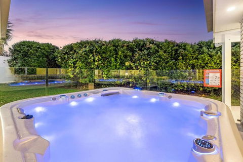 Salty Pause At Bondi House - With Spa And Pet Friendly! - eAccommodation 0