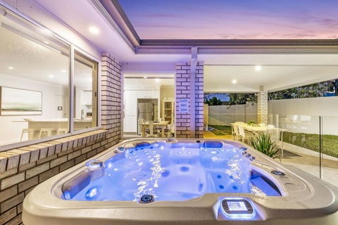 Salty Pause At Bondi House - With Spa And Pet Friendly! - eAccommodation 1