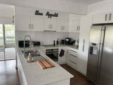 Sanctuary On Toagara With Spa And Heated Pool - eAccommodation 1