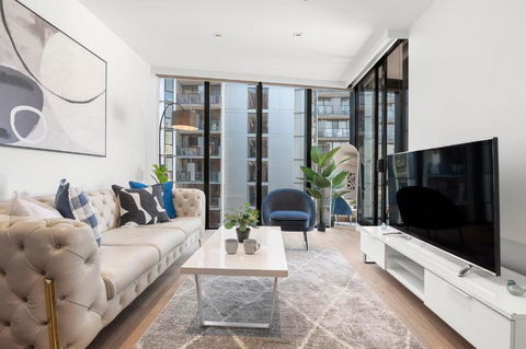 Rooftop Pool Stunning Apt At Marvel Stadium With Free Parking - eAccommodation 1