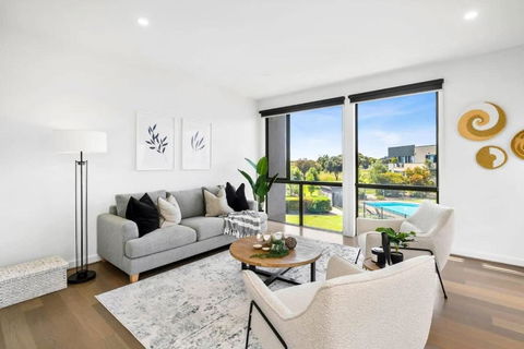 Sands Coastal Villa Close To Pool, Beach And Golf - eAccommodation 1