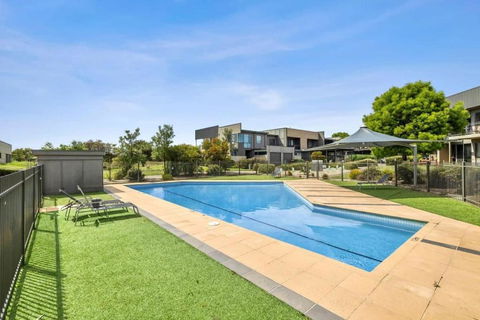 Sands Coastal Villa Close To Pool, Beach And Golf - eAccommodation 2