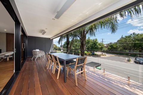 Sandringham Sunshine Escape - eAccommodation 1