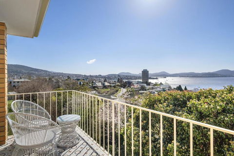 Sandcastle At Sandy Bay Perfect Location Views - eAccommodation 3