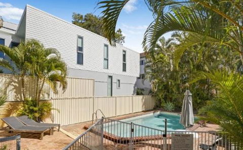 Sanderling Miami - Hosted By Burleigh Letting - eAccommodation 1