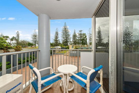 Sandpiper Broadbeach - eAccommodation 2