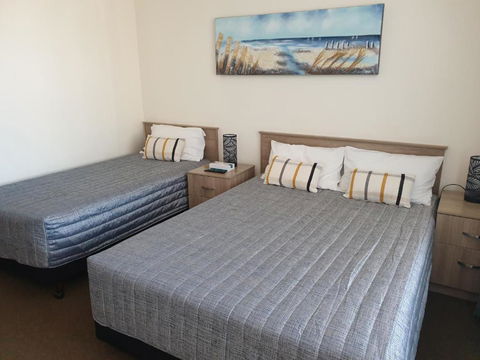 Sandpiper Motel Ulladulla - eAccommodation 1