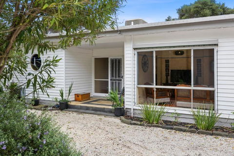 SANDY ANN At Lonnie - eAccommodation 1