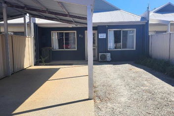 Sandy Feet with eAccommodation