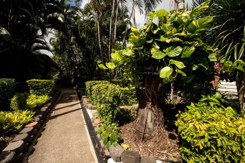 Sarina Palms Caravan And Cabins Village - eAccommodation 2