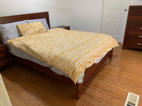 Serene 4-bedroom House In Melbourne East - eAccommodation 1