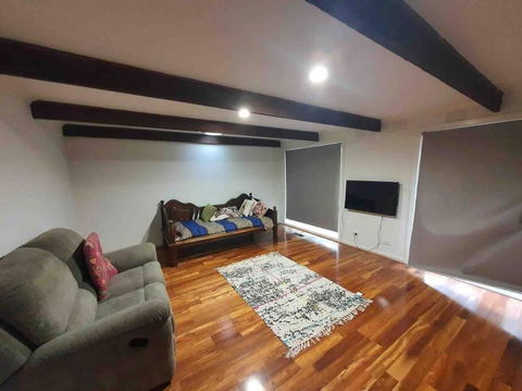 Serene 4-bedroom House In Melbourne East - eAccommodation 2