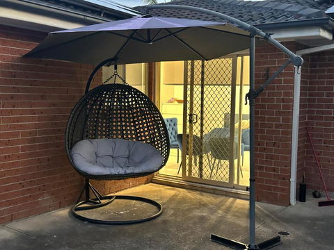 Spacious But Cosy And Affordable Place For Single Or Double Travellers And Shared Common Space - eAccommodation 0