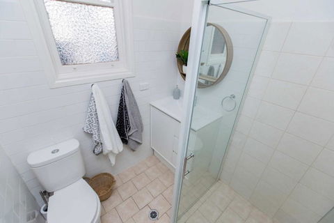 The Baylis Boutique Apartments - Stay On Baylis, Shopping Precinct, FREE Parking - eAccommodation 2