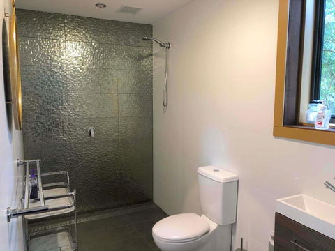 THE GOLDEN RETREAT POOL HOUSE - eAccommodation 3