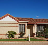 Beachside Retreat 2 - eAccommodation