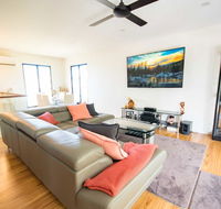 Beautiful Modern Luxury - eAccommodation