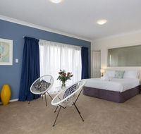 Bella Vista Townhouse with Views - eAccommodation