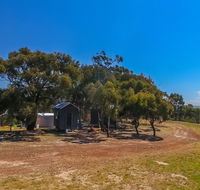 Big Tiny Seven Hills Tiny House Tallarook - eAccommodation