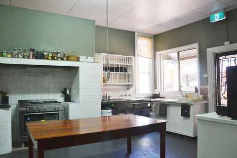 Black Diamond Lodge - eAccommodation 1