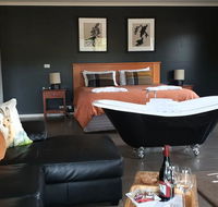 Blaze Rock Retreat - eAccommodation