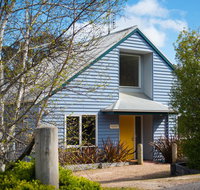 Boatshed Villa Yellow Door - eAccommodation