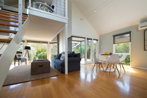 Boatshed Villa Yellow Door - eAccommodation 1