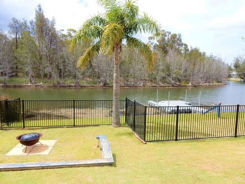 Waterfront Wonder - eAccommodation 2