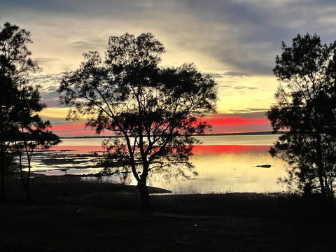 Water Front Luxury Stay Tradie Studio OR A Cosy Couples Weekender - eAccommodation 0