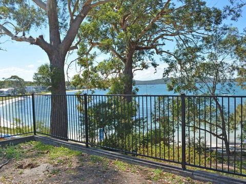 Wanda Magic Beautiful Water Front House - eAccommodation 2
