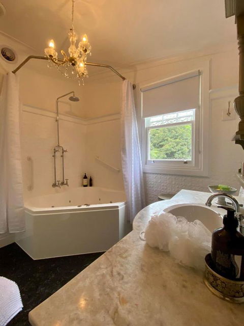 Warburton House - eAccommodation 1