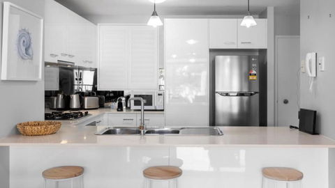 Water Views With A Splash Of Luxury - eAccommodation 2