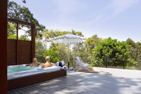 Waterfall Lodge Maleny Timeless Grandeur & Luxury - eAccommodation 0
