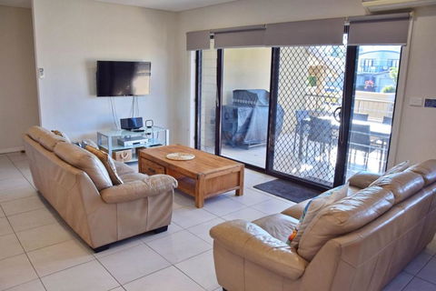 Watermark Apartment 1 - Bring Your Own Linen. - eAccommodation 2