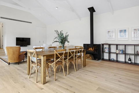 Wattle Grove - Walk To Portsea Hotel Shelley Beach - eAccommodation 2