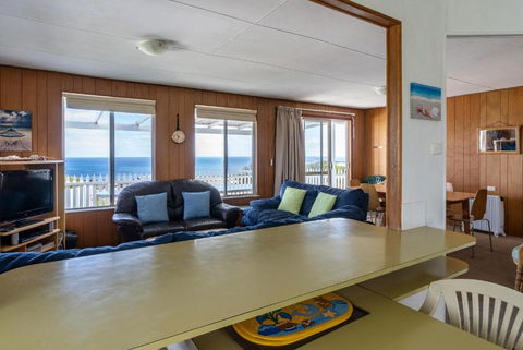 Watts Surf Shack In Gracetown - eAccommodation 0