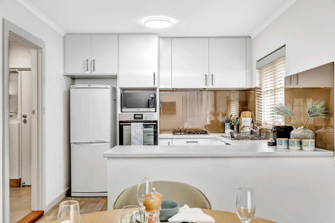 Waves And Walks - Close To Beach And Local Boutiques - eAccommodation 3