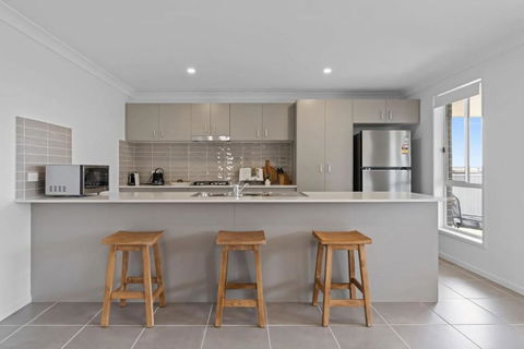 Wine Down 700m Walk To Cessnock CBD - eAccommodation 1