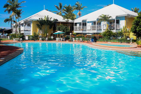 WhitsunStays - The Resort By The Sea - eAccommodation 1