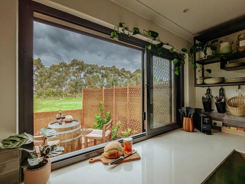 Welcome To Vineside - eAccommodation 0