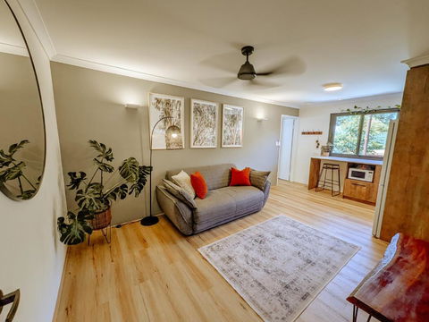 Welcome To Vineside - eAccommodation 3