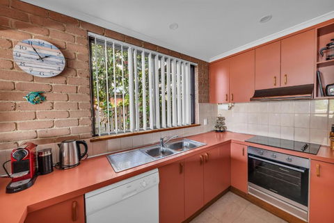 Waves On Winnunga - eAccommodation 2