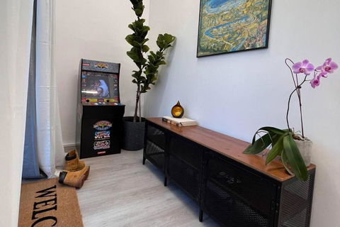 WEST HUB. Private Infrared Sauna Near City & Much More! New Purpose Built Loft Style! - eAccommodation 2