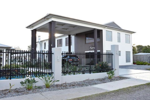Western Downs Motor Inn - eAccommodation 0
