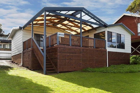 Whale Rider - Near Goolwa Beach - BYO Linen - eAccommodation 0