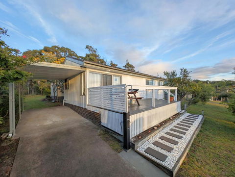 Whale Tail Beach House - eAccommodation 3