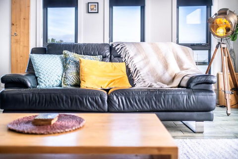 Whale Watcher 1 - eAccommodation 3