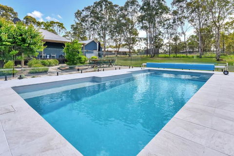 Wine, Dine And Relax - Central To Vineyards And Wedding Venues - eAccommodation 1