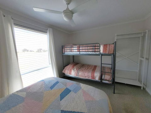 Whispering Winds - eAccommodation 2